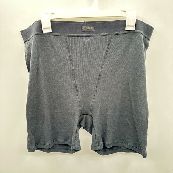 SKIMS NWT 4X Black soft loungewear casual soft comfort woman luxury boxer briefs - Picture 2 of 12